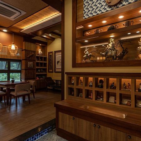 Апартаменты 山花映水紅莊園民宿 Yuemei Экстерьер фото